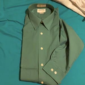BRAND NEW Windridge Long sleeve dress shirt